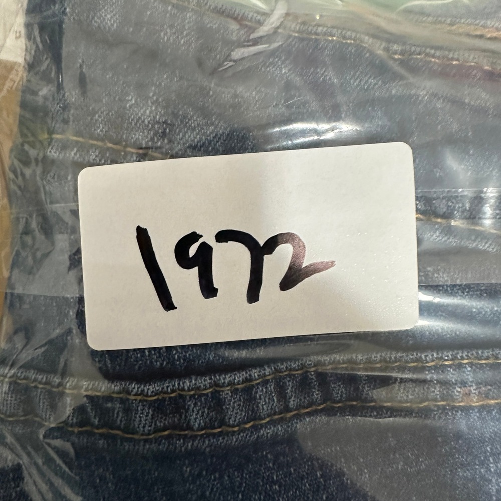 Levi's 519 Low Flare Jeans 13 JR Womens 32x31 Medium Wash Distressed Raw Hem Y2K - Picture 16 of 16